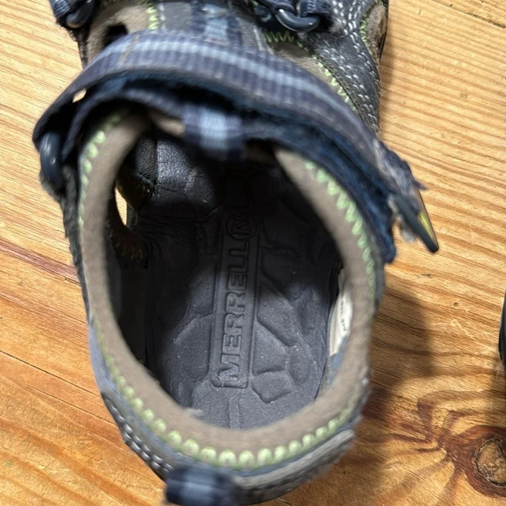 Merrell hydro sandals with leather upper size 12M blue gray Kids